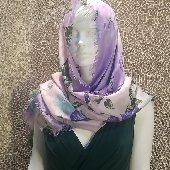 Scarf - Picture 4 of 5